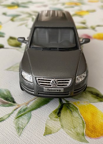 Kinsmart 1:38 Diecast Volkswagen Touareg (2003) model araba - Görsel 5