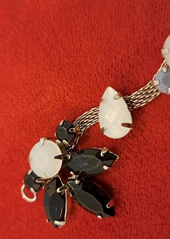 Uzun Renkli İşlemeli Zincir Kolye - Görsel 2