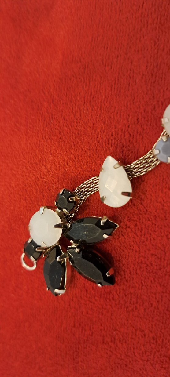 Uzun Renkli İşlemeli Zincir Kolye - Görsel 2