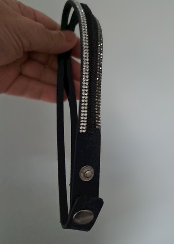  Beden Tas Detaylı Siyah Yılan Desenli Bileklik,kolye