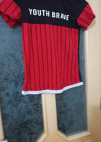 Kırmızı Baskılı Kısa Kollu Erkek Tişört - Görsel 3