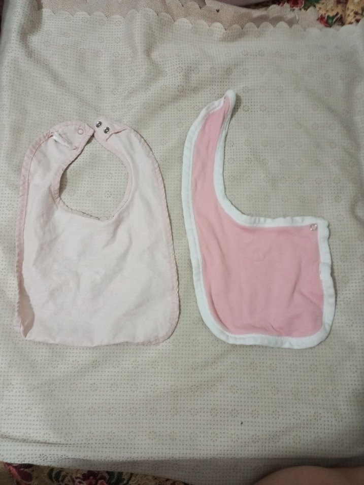 Pembe Nakışlı Bebek Önlüğü Seti - Görsel 2