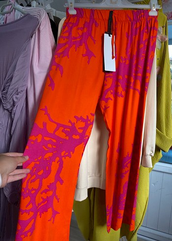 Renkli Batik Desenli Salaş Kadın Pantolon