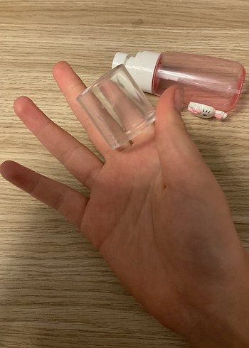 Hello kitty kolonya sisesi - Görsel 2