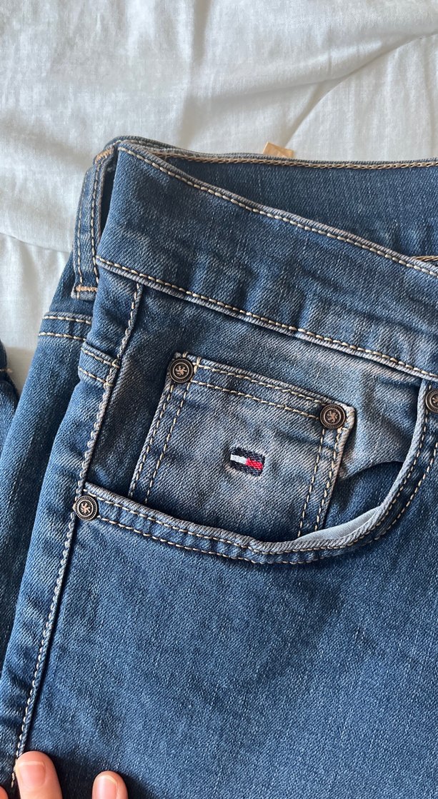 Tommy Hilfiger Erkek Düğmeli Denim Jean - Görsel 2