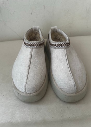 38 Beden Ugg bot