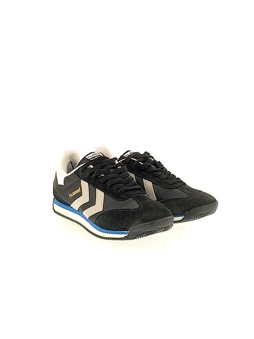 Hummel Hummel Spor Ayakkabı %70 İndirimli.