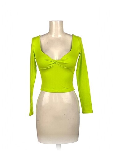 Zara Bluz %70 İndirimli.