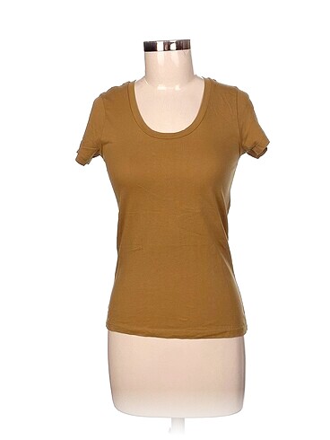 Mango T-shirt %70 İndirimli.