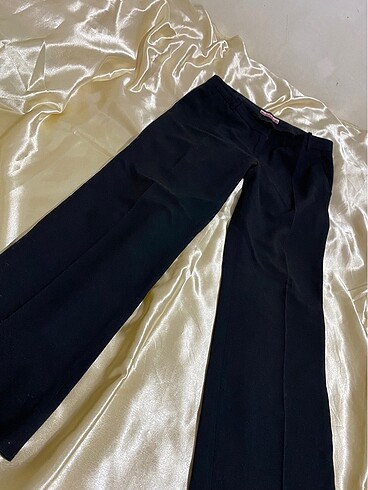 Zara Siyah Kumaş Pantolon