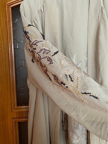 m Beden Abaya