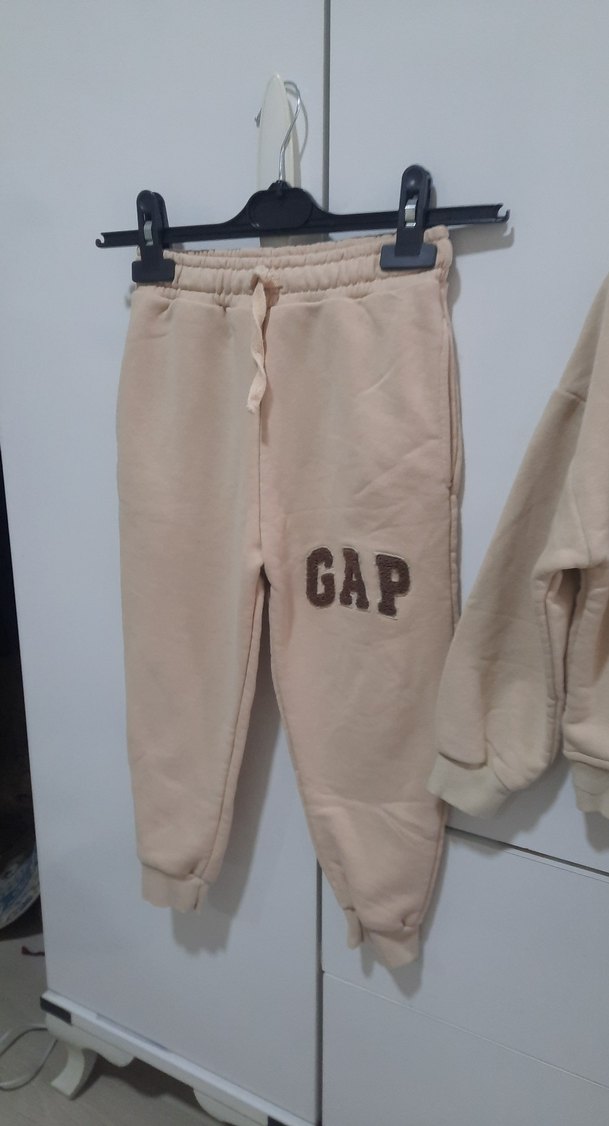 Bej GAP Baskılı  Çocuk Eşofman Takımı - Görsel 4