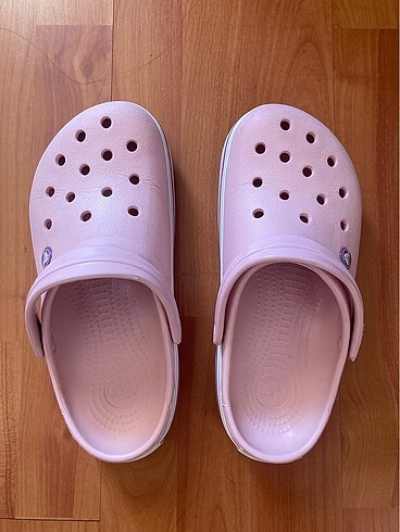 Crocs 39