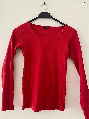 Kırmızı renk triko bluz