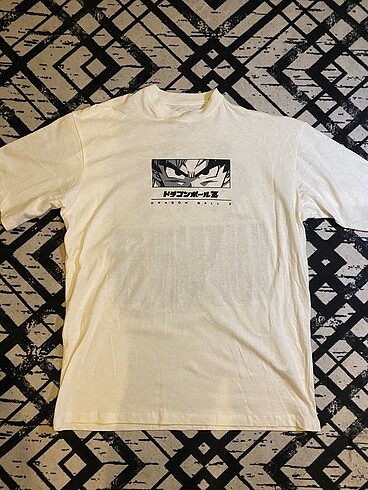 Pull and bear tshirt