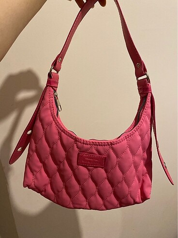 Pembe baget çanta