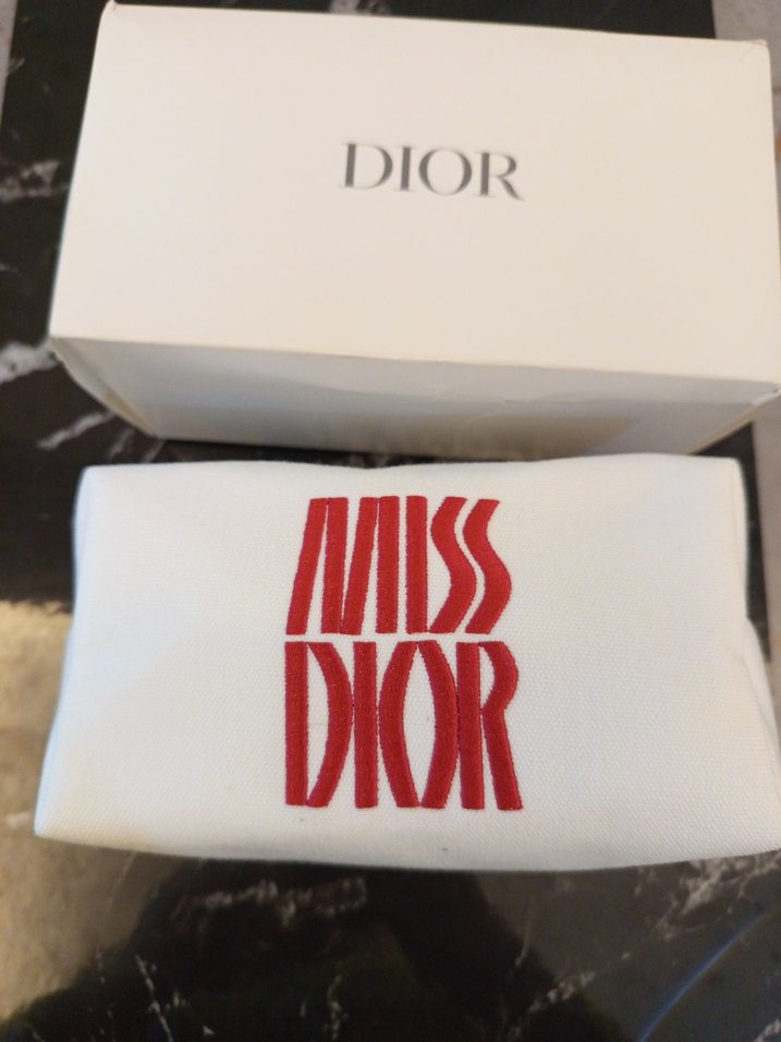 Dior Beyaz Baskılı Kadın Makyaj Çantası - Görsel 5