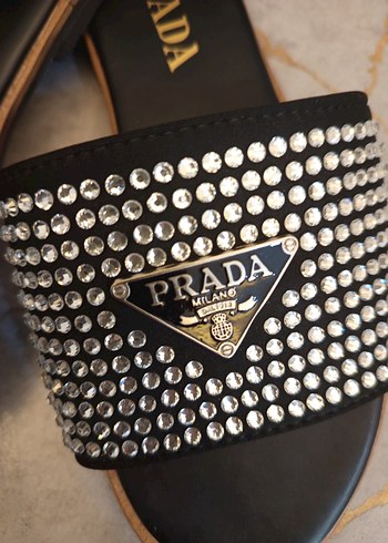 Prada Siyah Parlak Taşlı Kadın Terlik Sıfır - Görsel 3