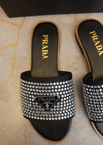 Prada Siyah Parlak Taşlı Kadın Terlik Sıfır - Görsel 2