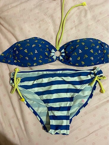 LC Waikiki Bikini takımı