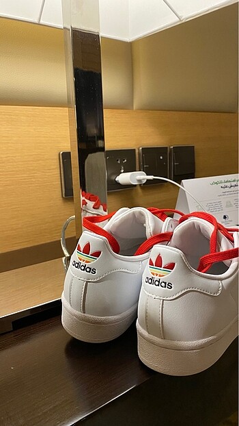 36 Beden Adidas Süperstar Orjinal Ayakkabı