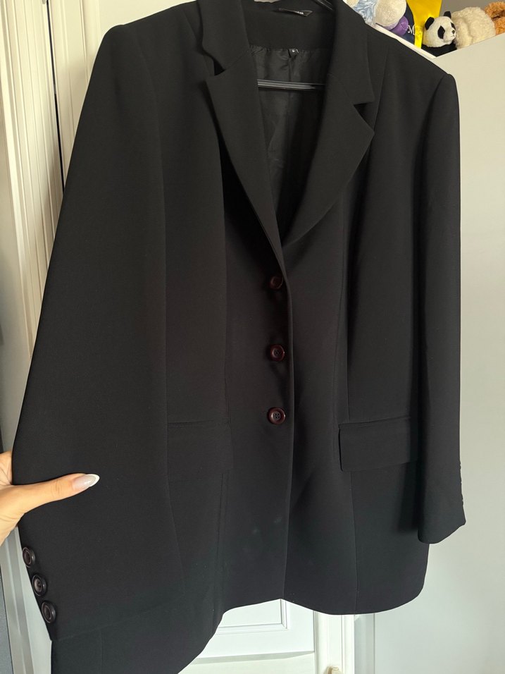 Siyah Düğmeli Kadın Ofis Blazeri - Görsel 2