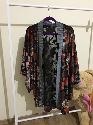 Desenli kimono