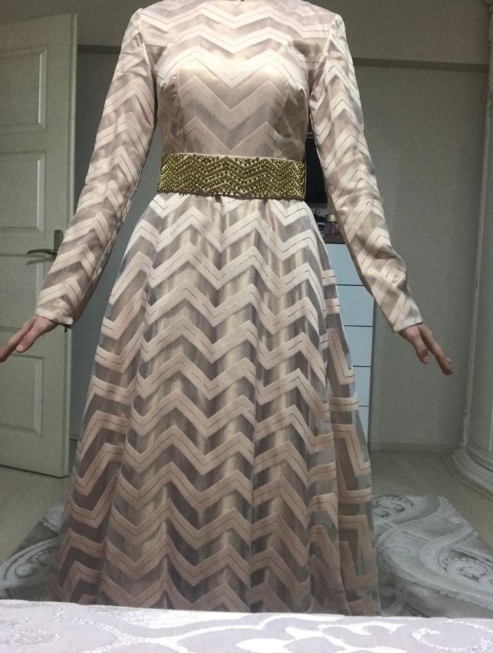 Pudra bej Uzun Kadın Elbise - Görsel 4