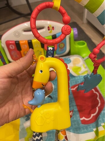  Beden Fisher price piyanolu oyun halisi