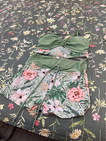 Şortlu bikini