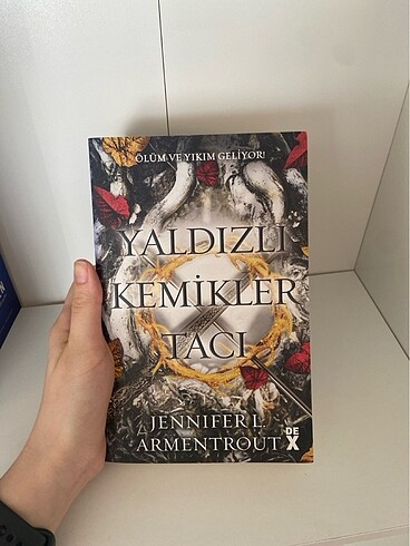 Yaldızlı kemikler tacı