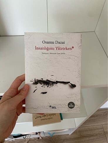 İnsanlığımı yitirirken