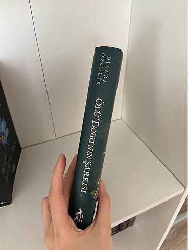  Ölü tanrının şarkısı ciltli