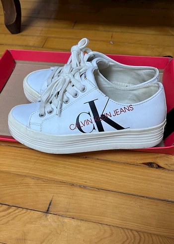 Calvin Klein ürünü