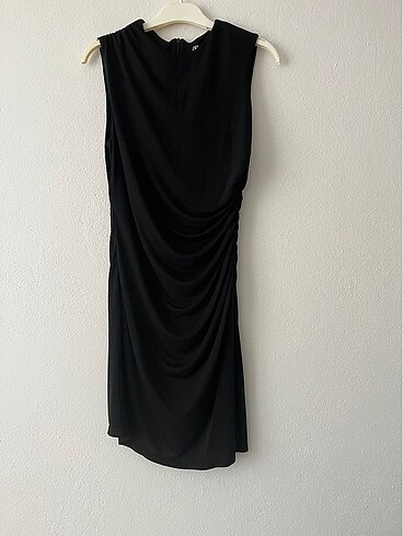zara siyah drapeli mini elbise