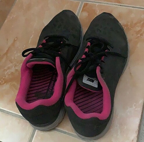 nike spor ayakkabı