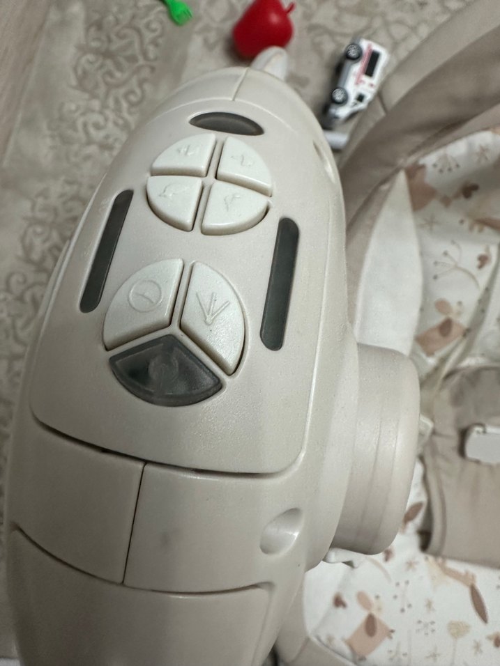 Bej ve Gri Bebek Müzikli bebek salıncak - Görsel 2