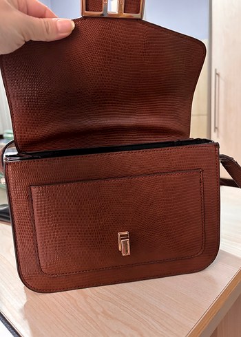 Kahverengi Deri Tokalı Kadın Çanta - Görsel 2