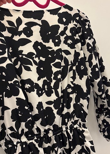 Siyah Beyaz Çiçek Desenli Kadın elbisesi - Görsel 8