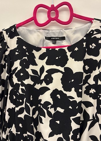 Siyah Beyaz Çiçek Desenli Kadın elbisesi - Görsel 2