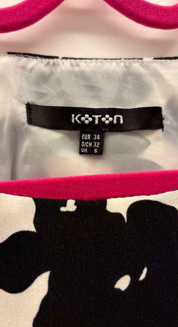 Siyah Beyaz Çiçek Desenli Kadın elbisesi - Görsel 5