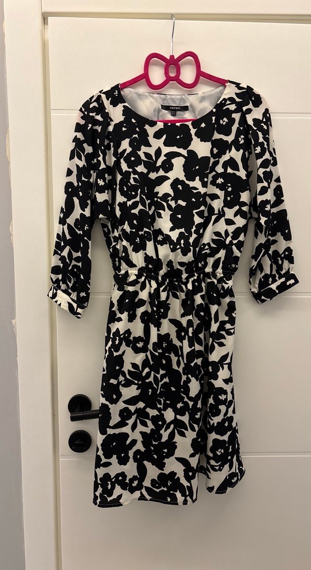 Siyah Beyaz Çiçek Desenli Kadın elbisesi - Görsel 3