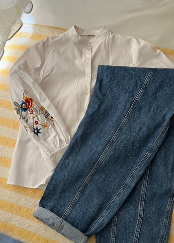 Nakış Detaylı Beyaz gömlek ve denim defacto kot pantolon w26