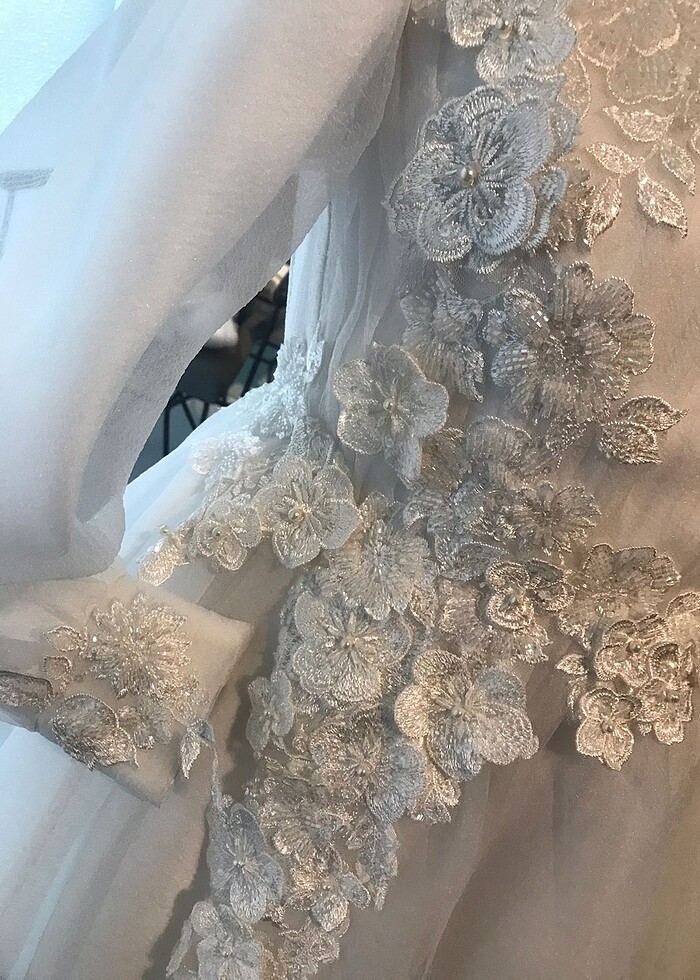 Sade zarif tesettür gelinlik - Görsel 3