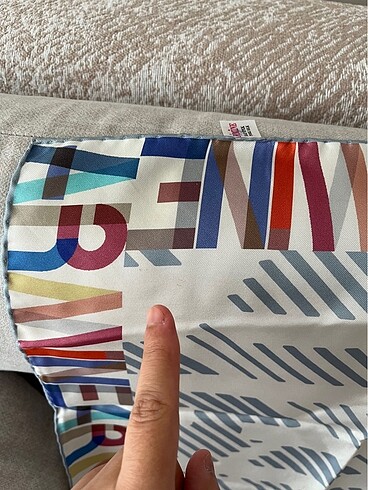 Beden beyaz Renk Armine twill ipek eşarp