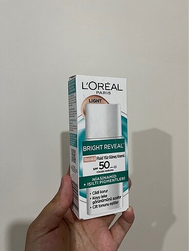 Loreal paris yüz güneş kremi bright reveal light