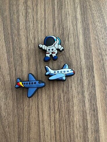 Uçak ve astronot crocs jibbitz süs charm