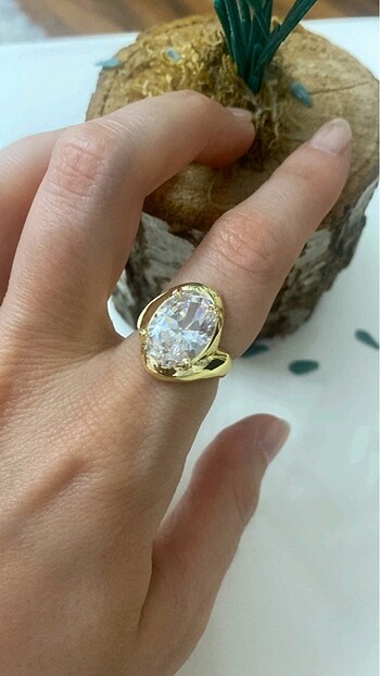 Zirkon taşlı ayarlanabilir gold yüzük