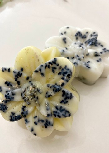 Çörek otlu limon yapıyla zenginleştirilmiş doğal sabun