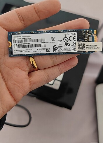 128 GB SSD